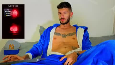 Snapshot of max_tayloor chatting on 12.14.25 Max Taylor online show from 12.14.25