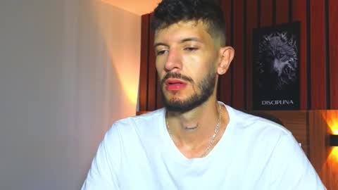 Snapshot of max_tayloor chatting on 12.18.25 Max Taylor online show from 12.18.25