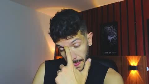 Snapshot of max_tayloor chatting on 12.20.25 Max Taylor online show from 12.20.25