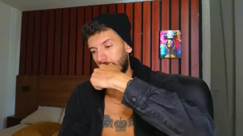 Snapshot of max_tayloor chatting on 02.06.26 Max Taylor online show from 02.06.26