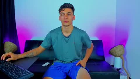 MAX     online show from 11.04.25