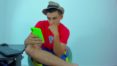 Snapshot of max_wild01 chatting on 06.01.26 MAX online show from 06.01.26