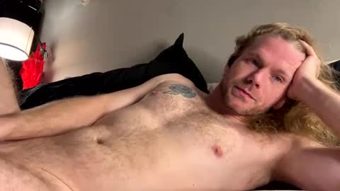 Snapshot of maxaux chatting on 01.24.25 Max online show from 01.24.25