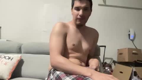 Snapshot of maxfreaky407284 chatting on 04.26.26 perezcouple online show from 04.26.26