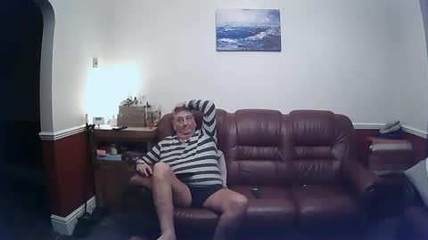 MAX online show from 02.04.25