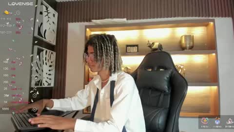 maxim online show from 02.16.25