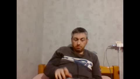 Snapshot of maximefrxx chatting on 01.13.25 Maxime online show from 01.13.25