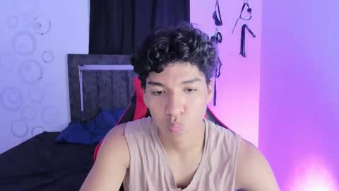 Maximiliano online show from 11.11.25