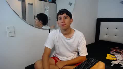 Snapshot of maximo_and_isa chatting on 11.19.25 -- maximo and isa -- online show from 11.19.25