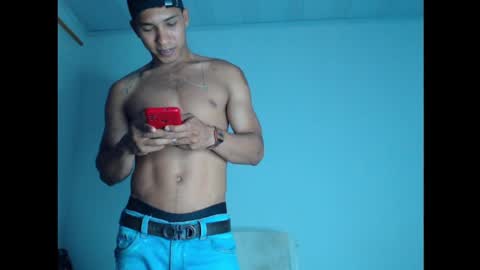 Maximo Aron Vega online show from 12.13.24