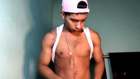 Maximo Aron Vega online show from 02.15.25