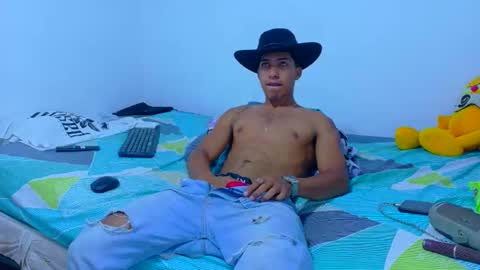 Maximo Aron Vega online show from 04.22.26