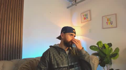 Maximo Wolf online show from 02.22.26