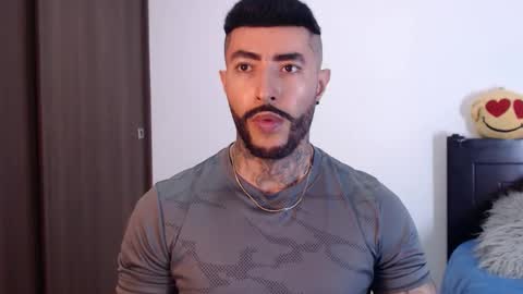 Independent Model online show from 01.10.25