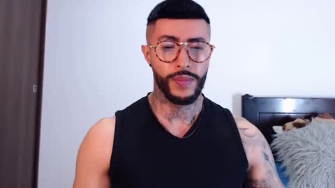 Independent Model online show from 02.09.25