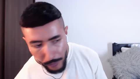 Independent Model online show from 03.07.25