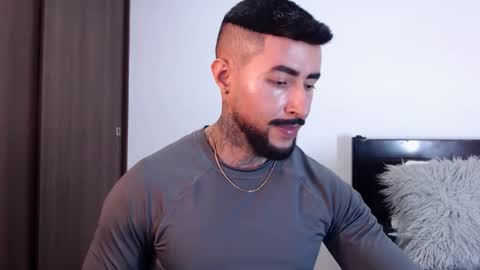 Independent Model online show from 03.08.25