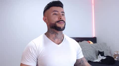 Independent Model online show from 09.09.25