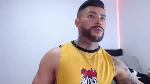 Independent Model online show from 09.30.25