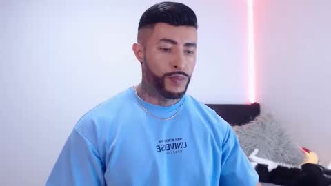 Independent Model online show from 10.28.25