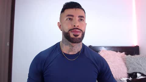 Independent Model online show from 01.17.26