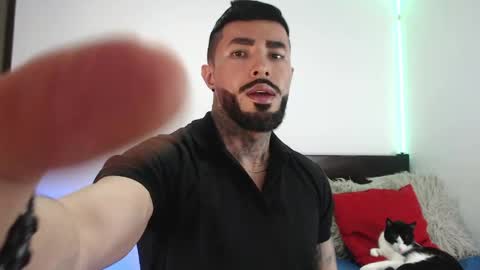 Independent Model online show from 04.10.26