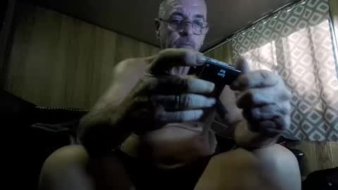 Snapshot of maximus_oreally chatting on 02.10.25 Max online show from 02.10.25