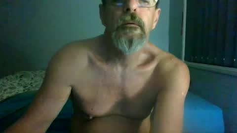 Snapshot of maximus_oreally chatting on 06.11.26 Max online show from 06.11.26