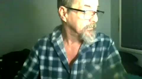 Snapshot of maximus_oreally chatting on 07.08.26 Max online show from 07.08.26