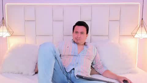 Snapshot of maximvoss chatting on 04.14.26 Maxim online show from 04.14.26