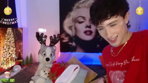 Snapshot of maxiy_001 chatting on 12.03.24 Max online show from 12.03.24
