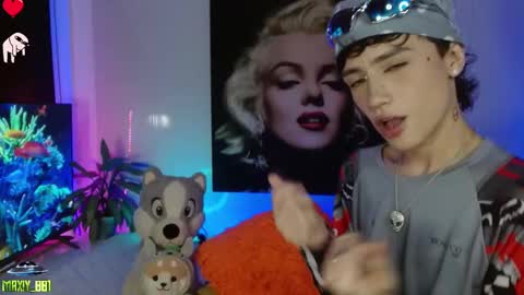 Snapshot of maxiy_001 chatting on 01.31.25 Max online show from 01.31.25
