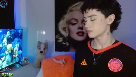 Snapshot of maxiy_001 chatting on 09.10.25 Max online show from 09.10.25