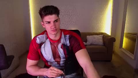 MaxKaiden online show from 11.26.25