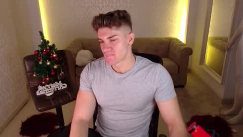 MaxKaiden online show from 12.03.25