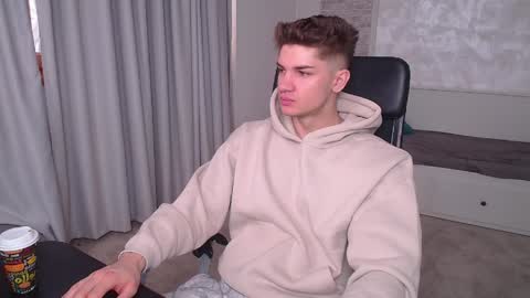 MaxKaiden online show from 04.05.26