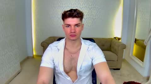 MaxKaiden online show from 04.15.26