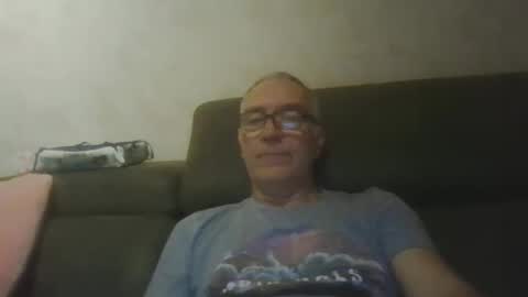 Snapshot of maxou569 chatting on 11.02.25 maxou569 online show from 11.02.25