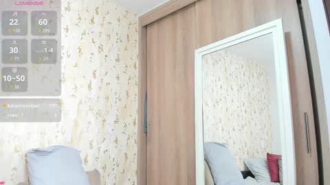 Snapshot of maxstrong01 chatting on 02.27.25 Max online show from 02.27.25