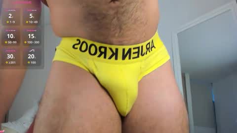 Snapshot of maxstrong01 chatting on 09.30.25 Max online show from 09.30.25