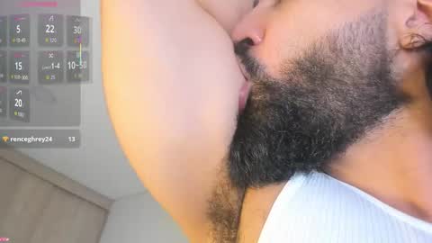 Snapshot of maxstrong01 chatting on 11.19.25 Max online show from 11.19.25