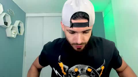 Maxi online show from 10.22.25