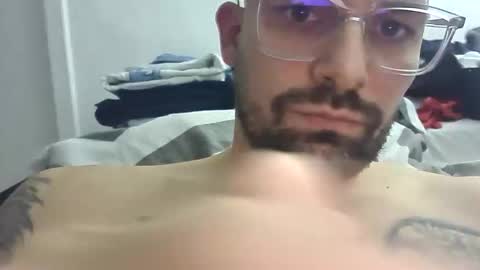 Snapshot of maxview67 chatting on 11.15.25 Max online show from 11.15.25