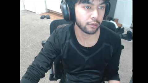 Snapshot of maxvirya3 chatting on 02.19.26 max online show from 02.19.26