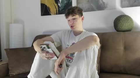 Snapshot of maxwellchik chatting on 09.27.25 maxwellchik online show from 09.27.25