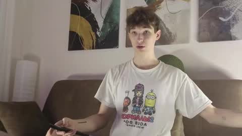 Snapshot of maxwellchik chatting on 10.28.25 maxwellchik online show from 10.28.25