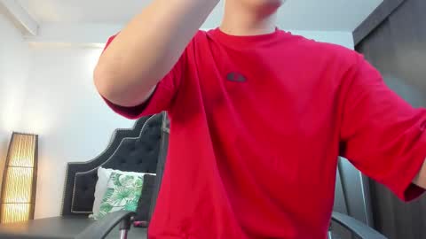 Snapshot of maxxicruz chatting on 12.15.25 Maxxi online show from 12.15.25