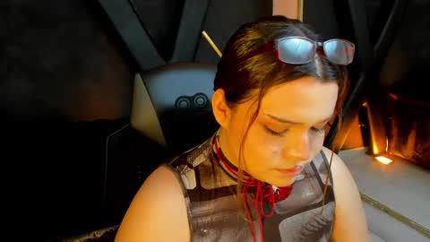 Maxine Minx online show from 09.23.25