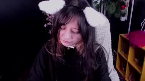 Snapshot of may_lings chatting on 06.18.26 may_lings online show from 06.18.26