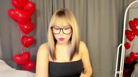 Mia online show from 02.17.25